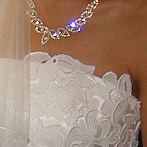 ストレートラインウェディングドレス