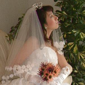 札幌立体裁断教室ヴェールにはクラウンのヘッドドレスをおつけして