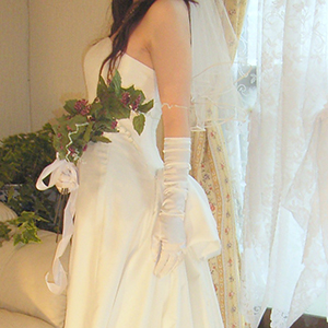 ウェストの細く見えるウェディングドレス